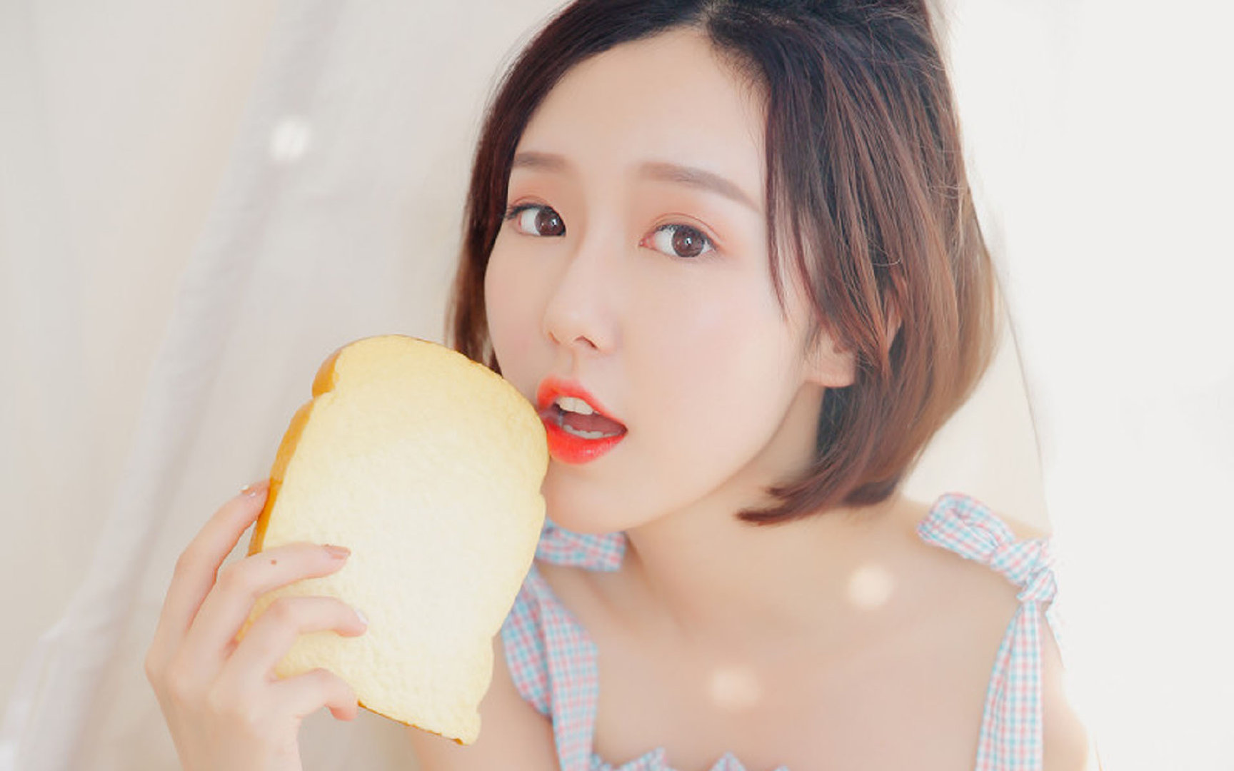 瑞士球员在点球前祈祷“像钟表一样精准”，果真进了，瑞士点球西班牙